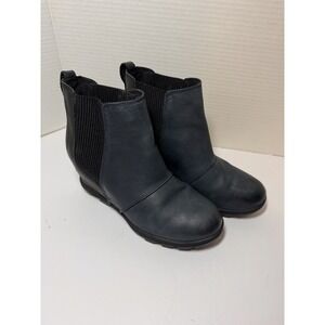 SOREL Joan Of Arctic Wedge Red Black Leather Chelsea Boots Women's Size 7